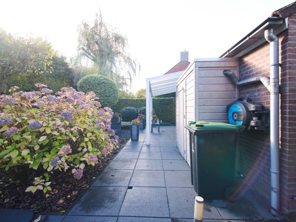 Foto - Te koop: Vrijstaande woning uit 1990 in Vaals met hoogwaardige afwerking, voldoende ruimten, garage en tuin op een ruim perceel
